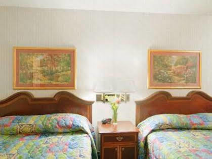 Americas Best Value Inn York Exterior foto